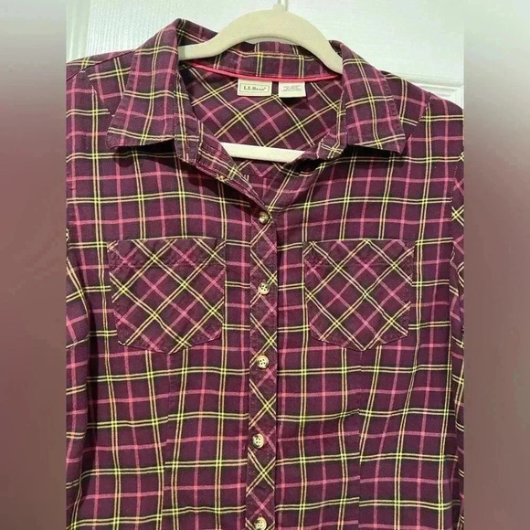 L.L. Bean Purple Pink Cotton Plaid Flannel Roll Tab Sleeve Button Down Size S - Picture 2 of 9